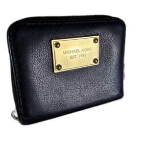 Michael Kors Black Leather Zippered Women's Wallet, EUC, Bills, Coin Pocket